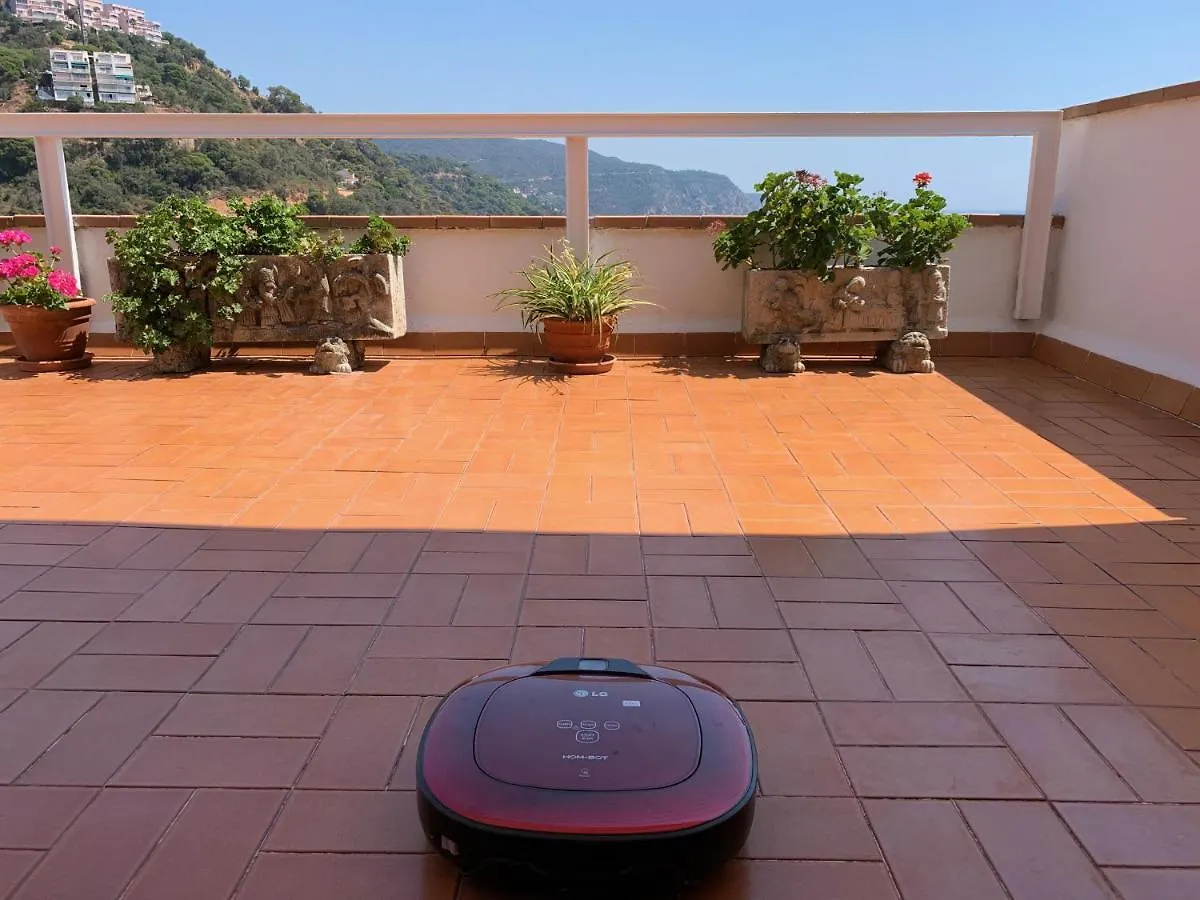 ⭑ Terrace + Sea Views + Private Beach. What Else? ⭑ Tossa de Mar Apartment