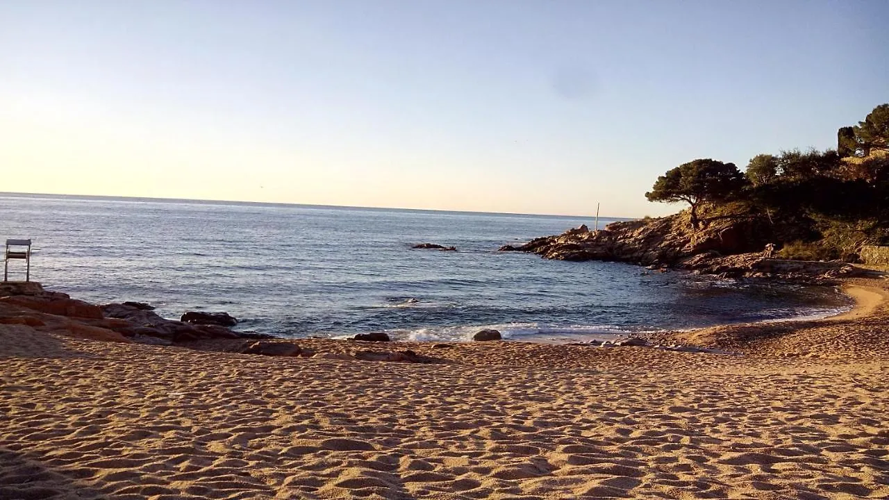Apartment ⭑ Terrace + Sea Views + Private Beach. What Else? ⭑ Tossa de Mar
