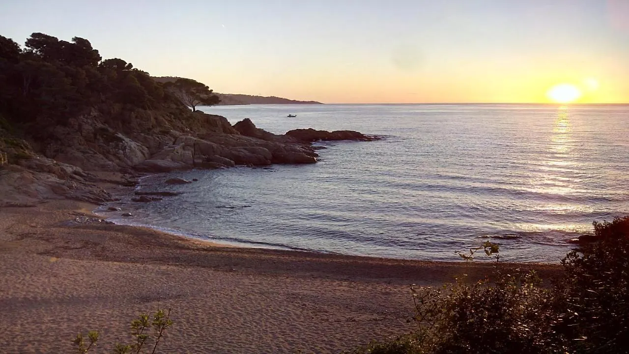 ⭑ Terrace + Sea Views + Private Beach. What Else? ⭑ Tossa de Mar Spain